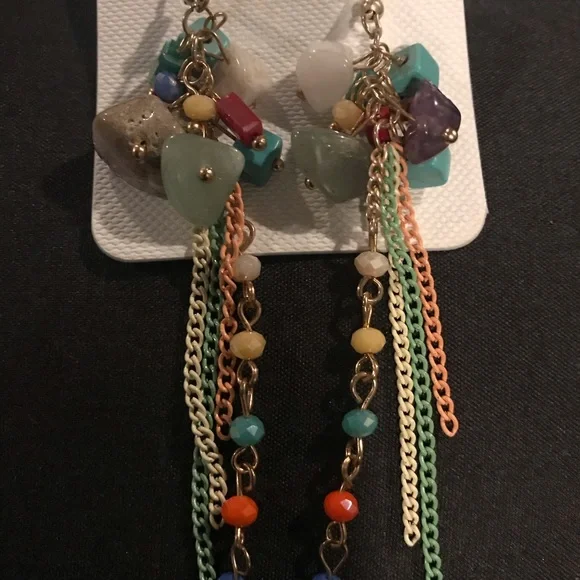 Multi-color beaded earrings - Picture 5 of 6